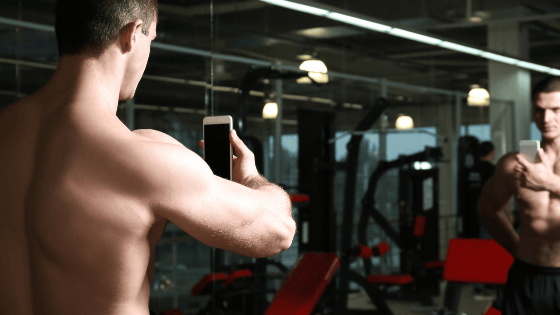 selfie in gym spiegels