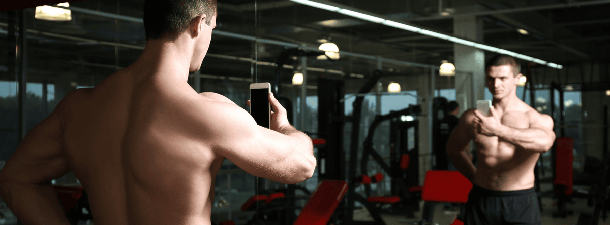 selfie in gym spiegels